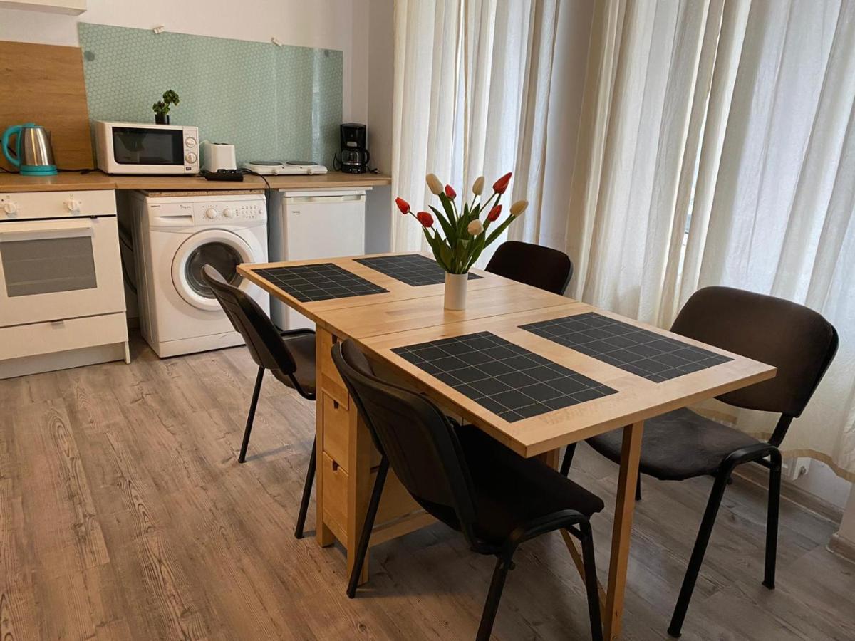 Studio Piata Amzei Nr.1 Bukarest Exteriör bild